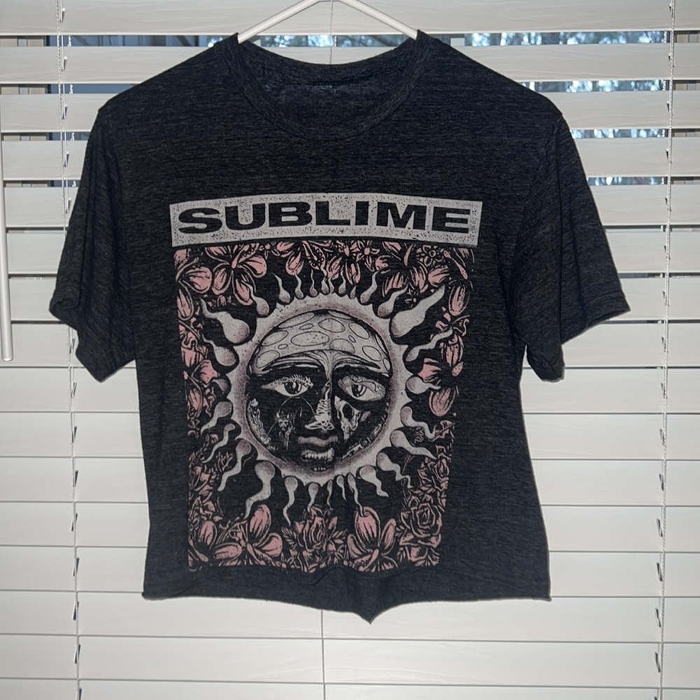 Sublime crop tee